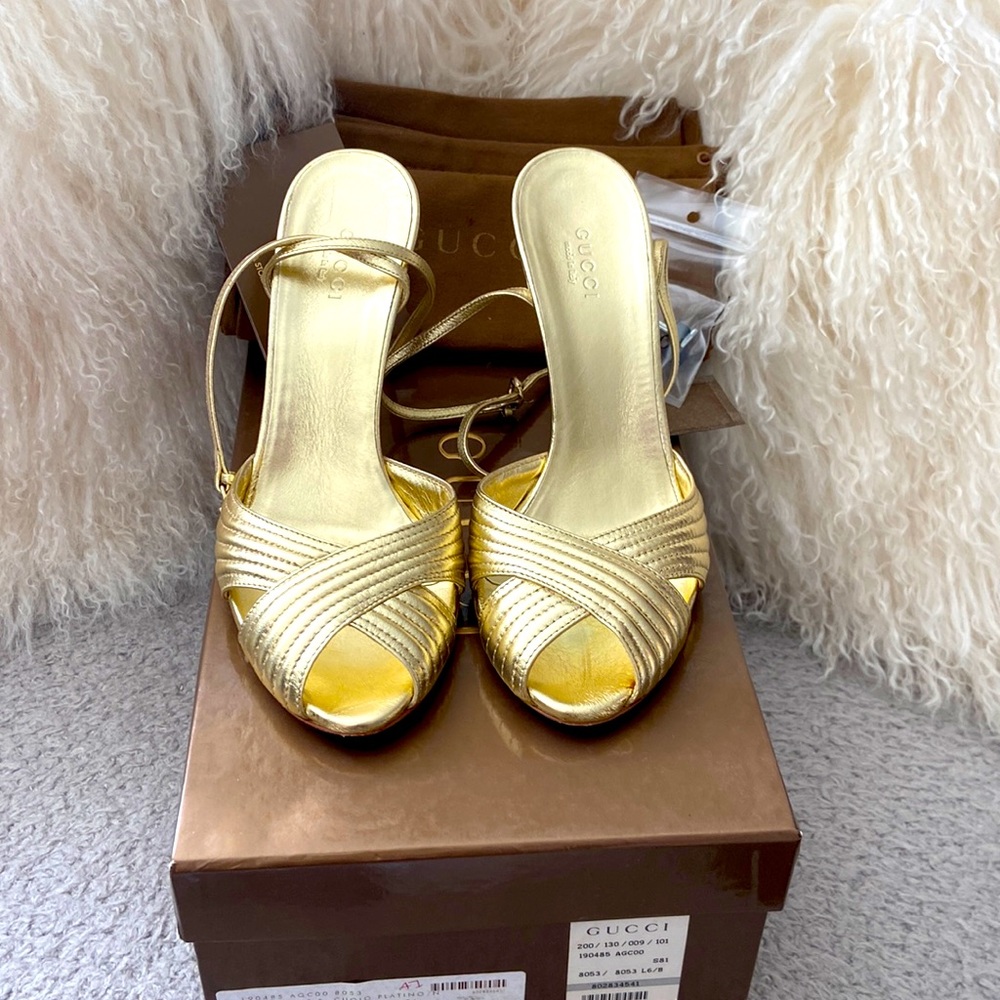 Gucci leather gold sandels with straps